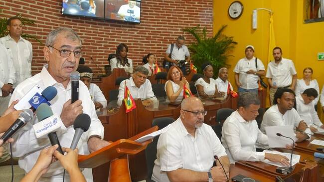Un oficio que le sugiere al alcalde William Dau retirar del cargo de asesora de transparencia a Lidy Ramírez tiene molesto al mandatario. Foto: Redacción W Radio