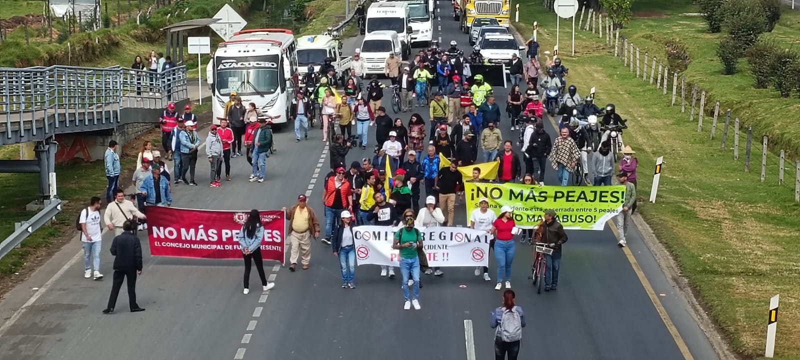 Manifestaciones en vía Bogotá-Mosquera. Foto: Suministrada