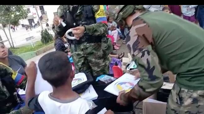 Gobernador de Antioquia denuncia adoctrinamiento a menores de edad. Foto: Cortesía