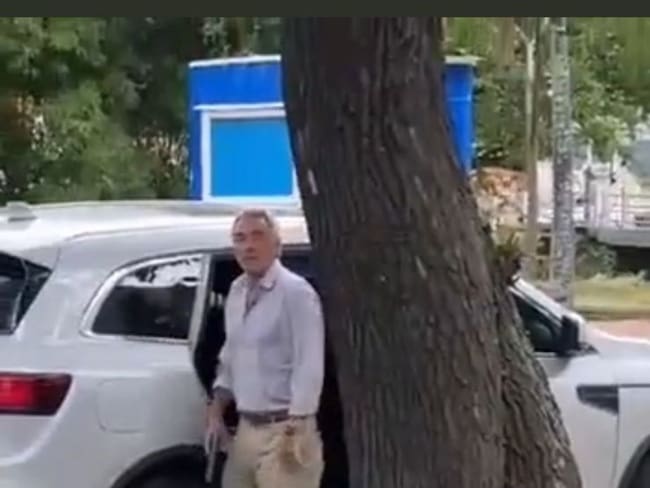 Los patinadores mencionan que el sujeto se identificó como directivo del concesionario, lo cual no ha sido establecido. Foto: Cortesía.