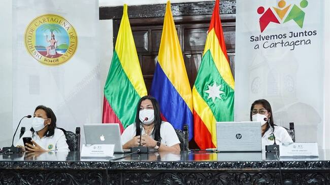Las autoridades de salud reiteraron que los primeros lotes serán para inmunizar al personal de salud. Foto: Cortesía