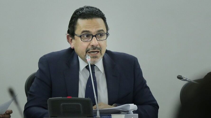 El alto comisionado para la paz, Miguel Ceballos, pasó su carta de renuncia . Foto: Colprensa - Sergio Acero