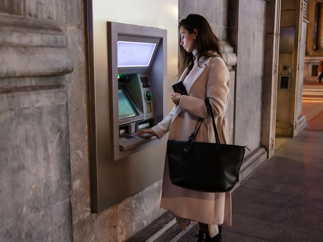 ¿Es posible retirar dinero del cajero sin tarjeta? | Getty Images