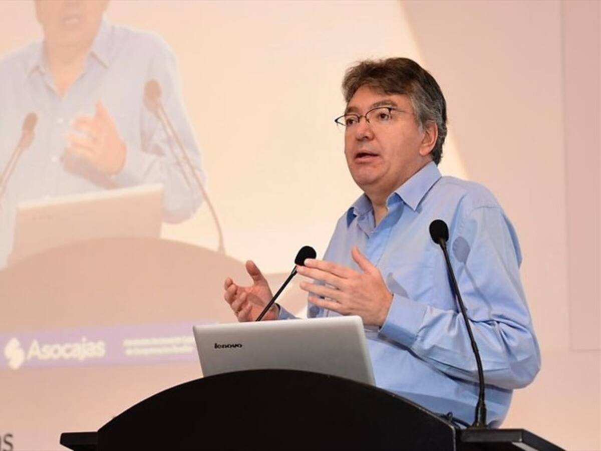 Minhacienda sugiere vender acciones de Cenit