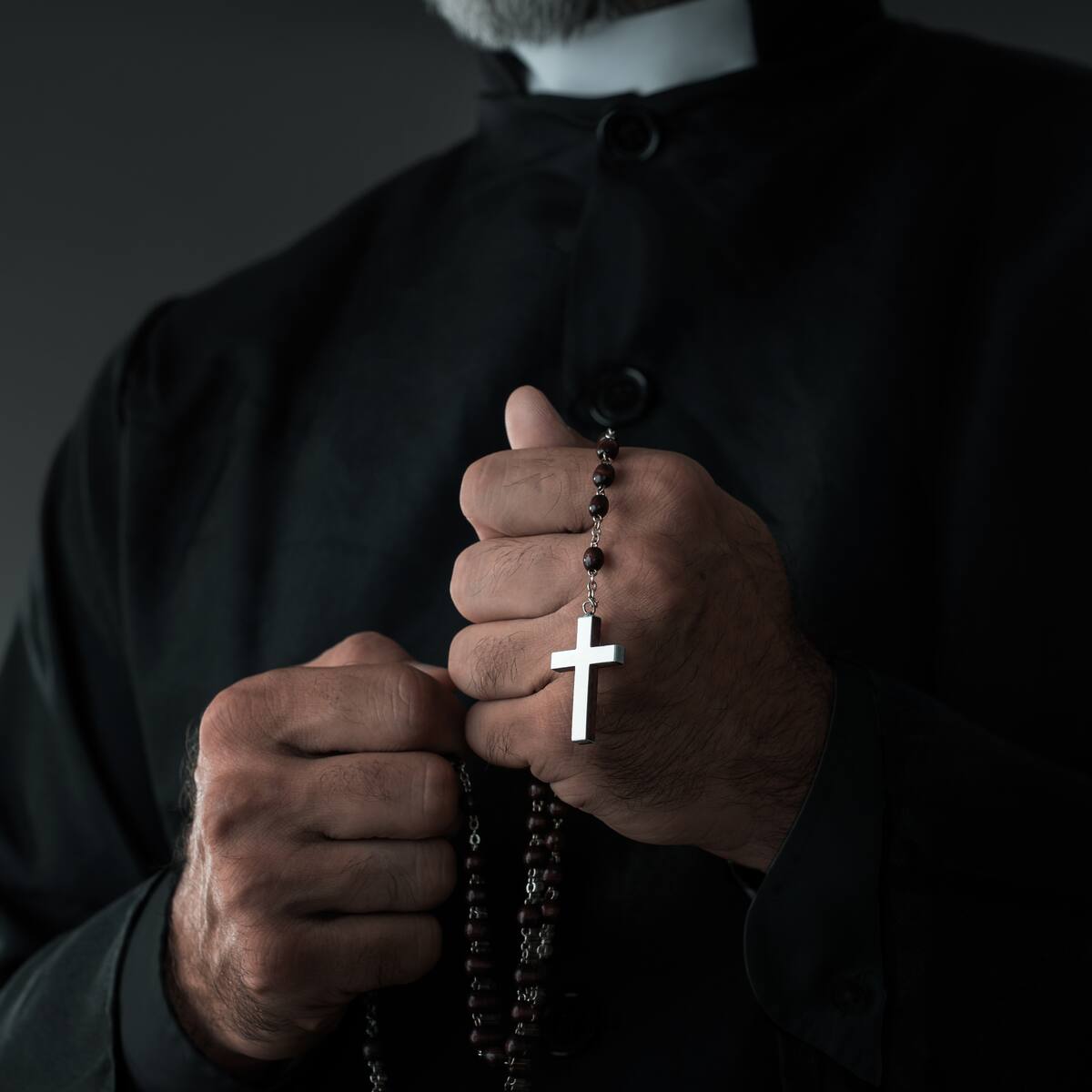 Corte Constitucional ordena a la Iglesia entregar información de casos de pederastia