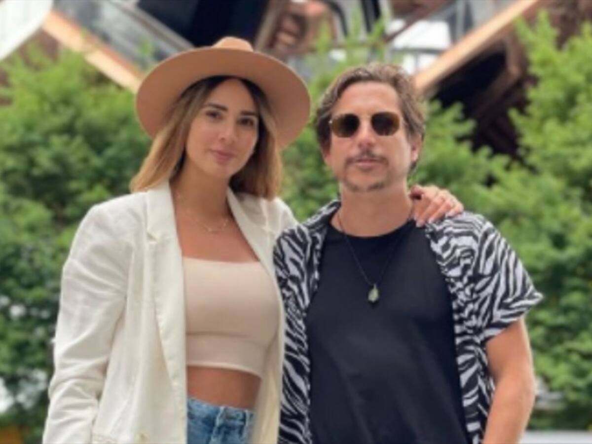 No nos crucifiquen por estar aquí: esposa de Alejandro Riaño por presencia en Buró