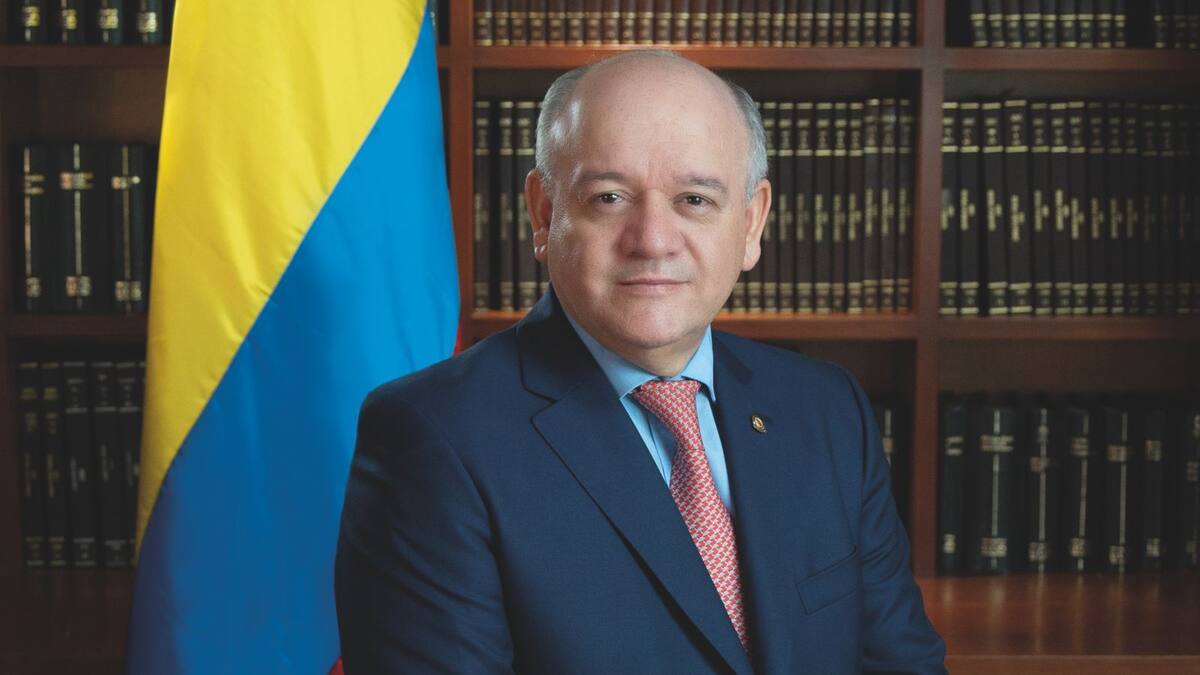 MinSalud recusó al magistrado Reyes Cuartas por declaraciones sobre crisis en salud