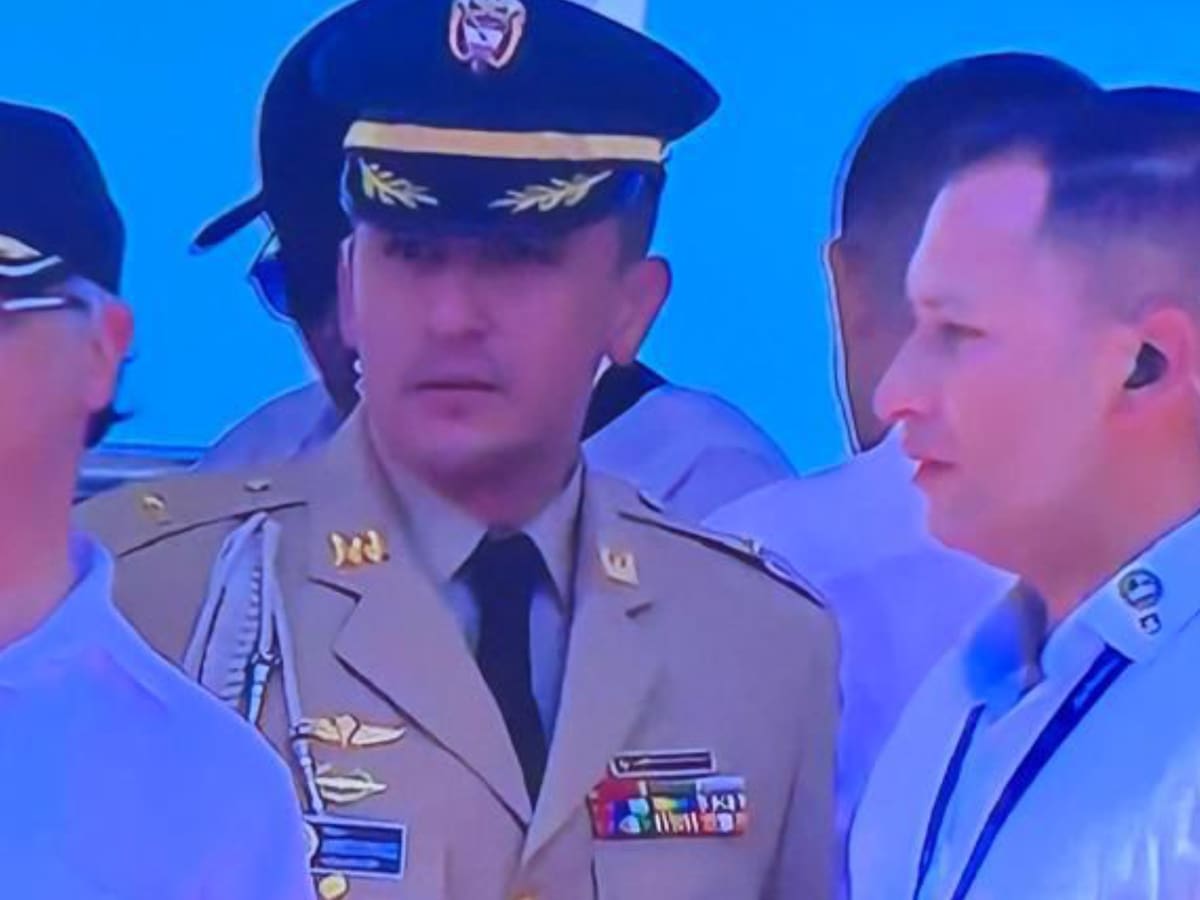 Formulan cargos a edecán de Presidencia por presunto acoso sexual contra mayor del EJC y su hijo