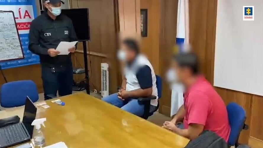 Capturados en Caldas por presuntos actos ilícitos. Foto: Enviada desde prensa Fiscalía Seccional Caldas.