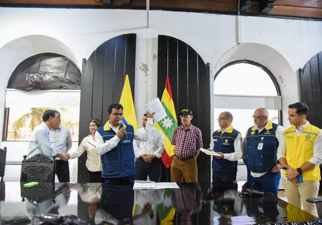 La firma del acta de inicio se dio tras tres meses de haber adjudicado el contrato. Crédito: Cortesía Alcaldía.