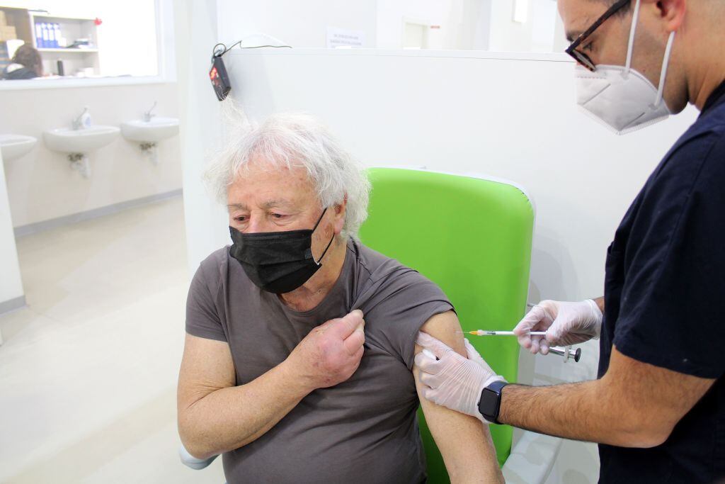 Vacunación contra el COVID-19 en Italia. Foto: Getty Images