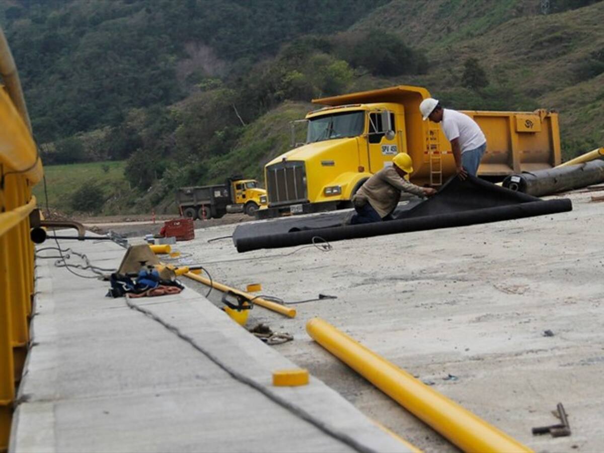 Entran en servicios obras viales en los departamentos de Cesar y Norte de Santander