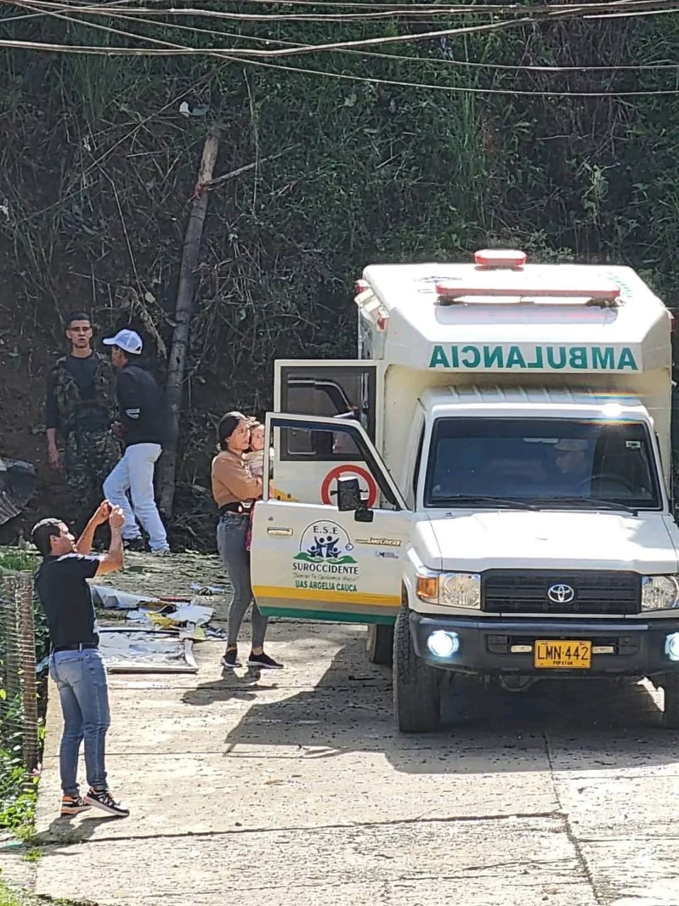 Los lesionados fueron trasladados al centro médico local. Crédito: red de Apoyo Cauca.
