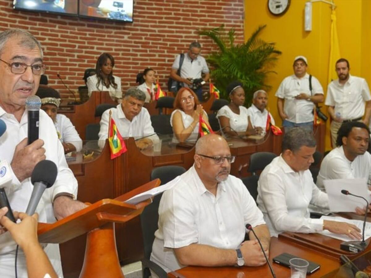 Alcalde de Cartagena denuncia que robo de un computador sería para tapar corrupción