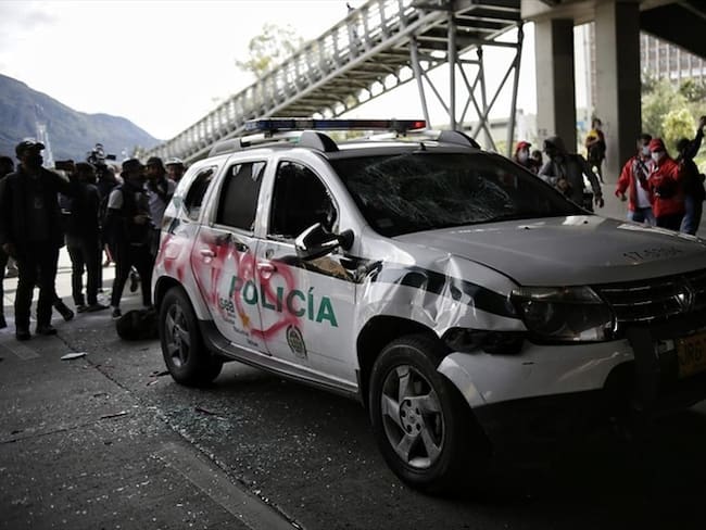 Fueron capturados dos encapuchados por daños a una patrulla de policía en Bogotá