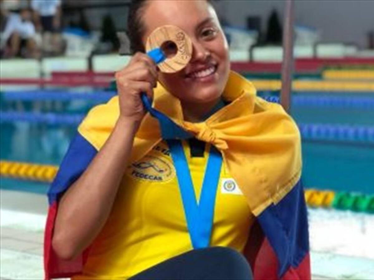 Paula Aguirre, campeona mundial en natación con aletas