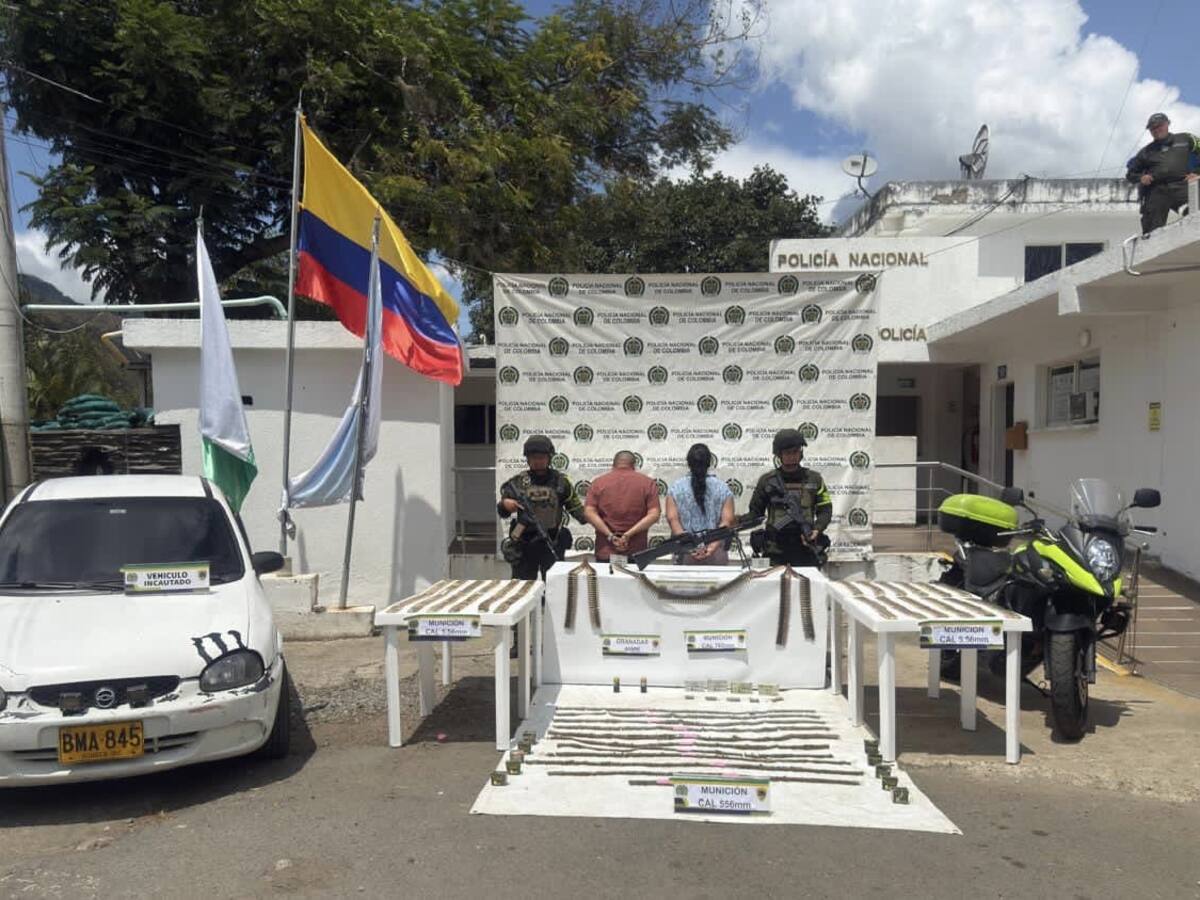 Fue capturada una pareja que llevaba armas y explosivos rumbo a Buenaventura