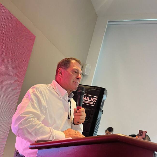 El empresario caldense inscribió su candidatura ante la Registraduría el pasado 27 de julio, con el aval del partido político En Marcha.Foto: (Campaña Tulio Gómez)