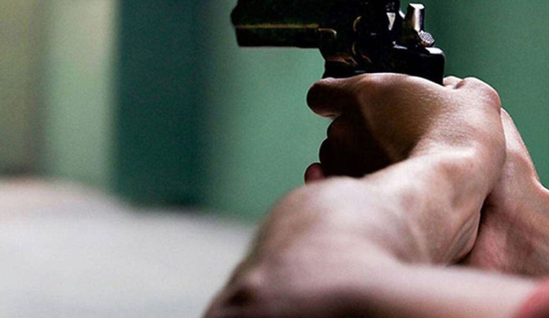 La mujer al parecer fue herida luego de oponerse al hurto de un dinero.