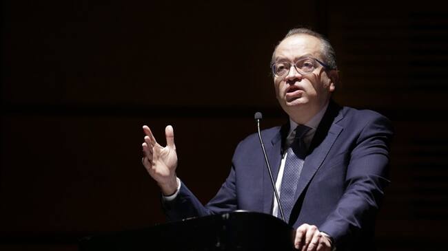 Fernando Carrillo aseguró que se aparta de esa opción y señaló que lo que se necesita para estos casos es robustecer cada uno de los engranajes de la cadena de la justicia.. Foto: Colprensa