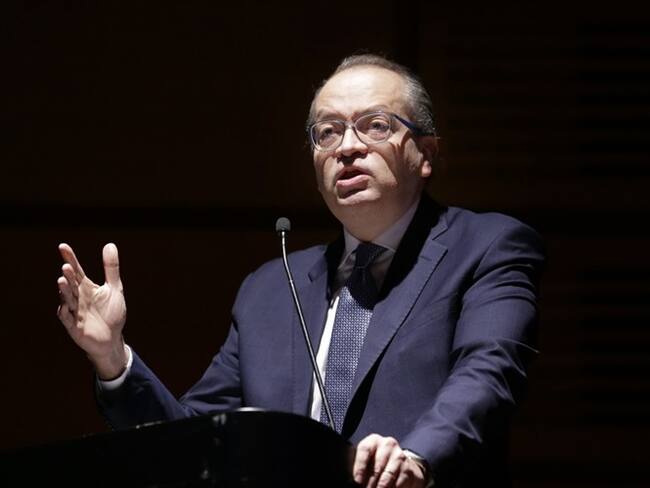 Fernando Carrillo aseguró que se aparta de esa opción y señaló que lo que se necesita para estos casos es robustecer cada uno de los engranajes de la cadena de la justicia.. Foto: Colprensa