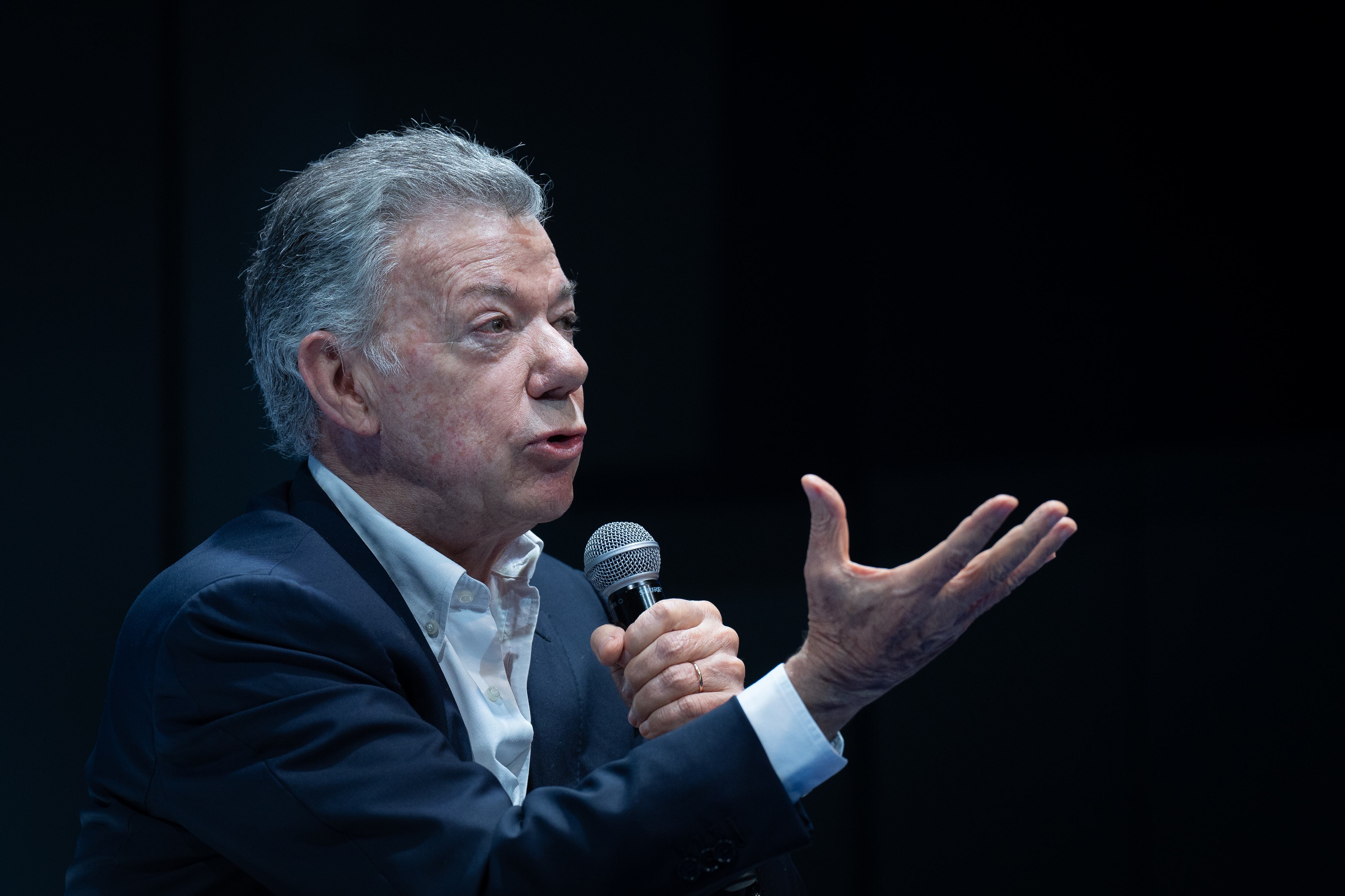 BARCELONA CATALUÑA, ESPAÑA - 14 DE OCTUBRE: El expresidente de Colombia Juan Manuel Santos interviene en la inauguración del evento 'Mundo en progreso' del Grupo Prisa. (David Zorrakino/Europa Press vía Getty Images)