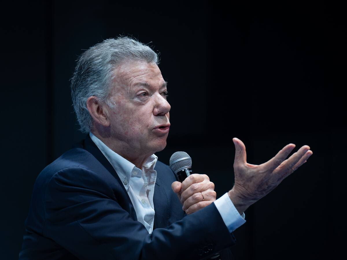 “No se puede permitir que los interlocutores de la paz total sigan matando”: Juan Manuel Santos