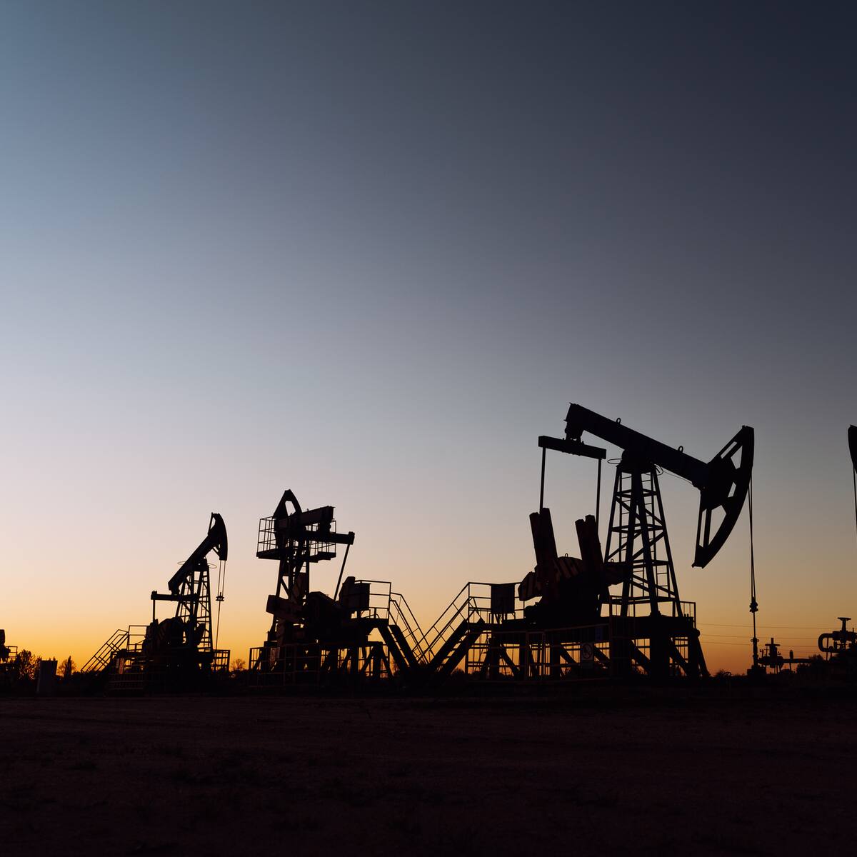Reducir producción de petróleo y carbón acabaría con 400.000 empleos: DNP