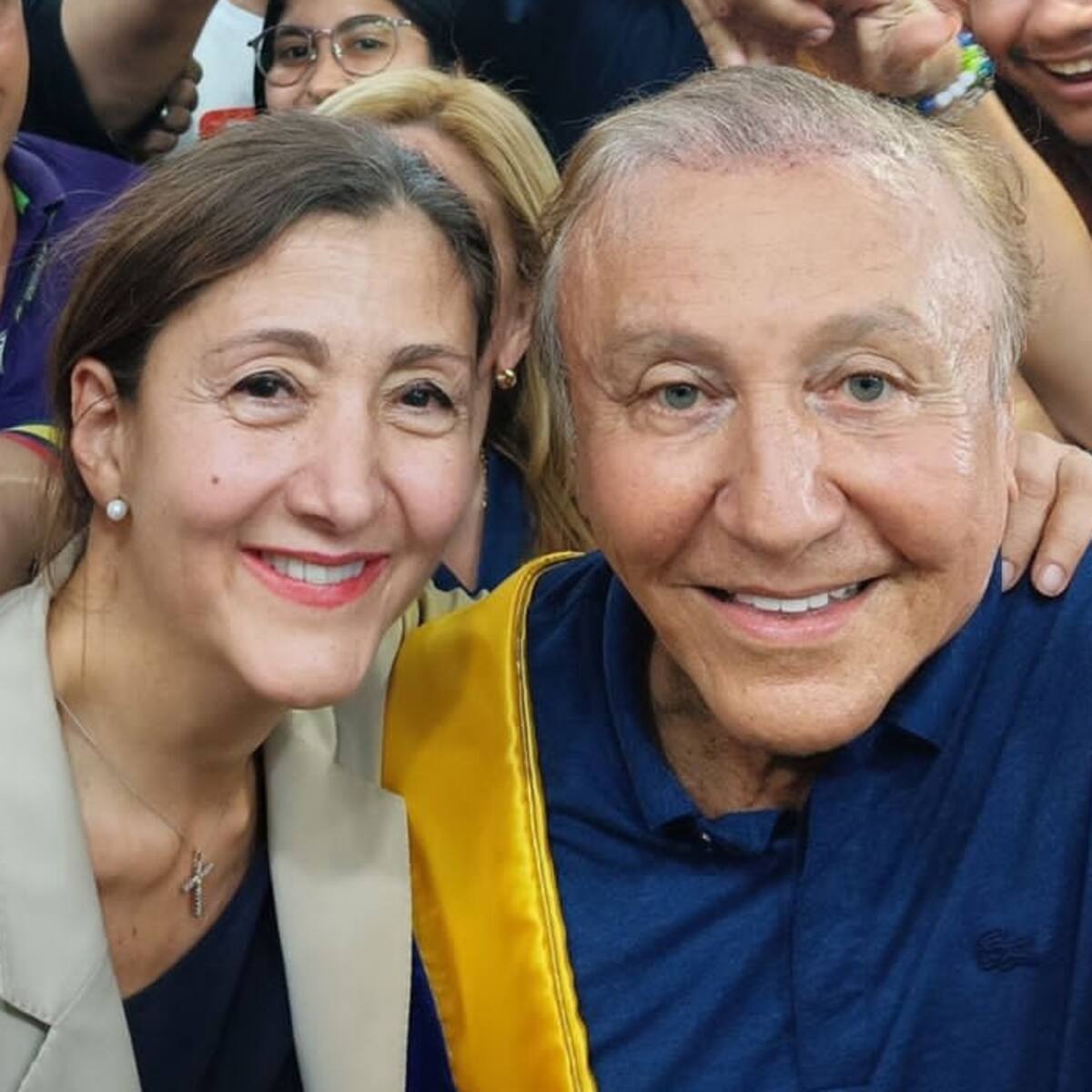 Ingrid Betancourt renuncia a su candidatura presidencial para unirse a Rodolfo Hernández