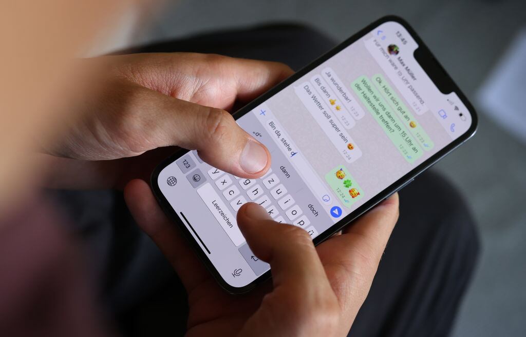 ILLUSTRATION WhatsApp   (Photo by Karl-Josef Hildenbrand/picture alliance via Getty Images)