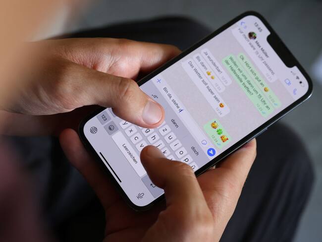ILLUSTRATION WhatsApp (Photo by Karl-Josef Hildenbrand/picture alliance via Getty Images)