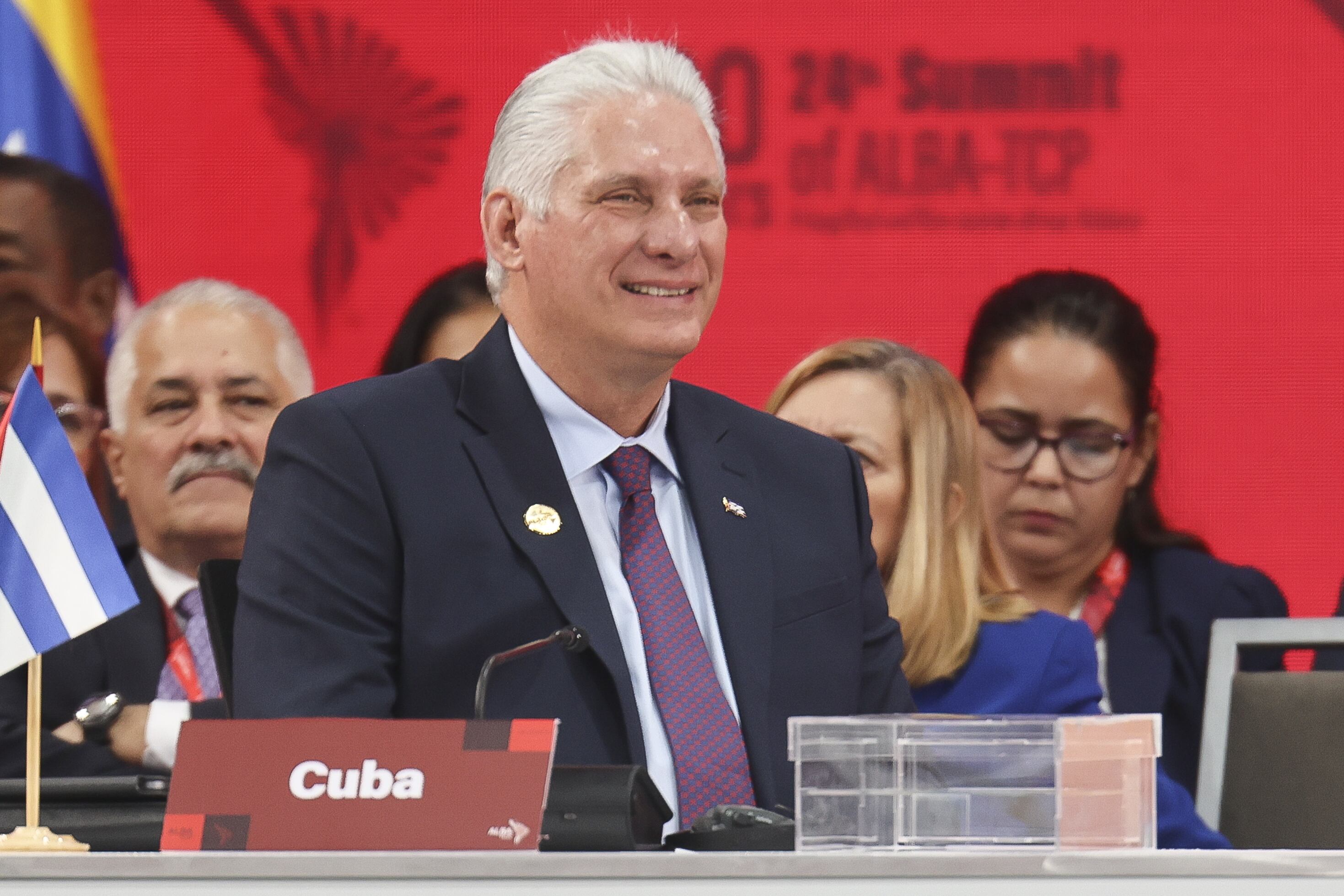 El presidente de Cuba, Miguel Díaz Canel, asiste a una reunión de líderes de los Estados miembros de la Alianza Bolivariana para los Pueblos de Nuestra América y el Tratado de Promoción y Comercio (ALBA-TCP), en Caracas, Venezuela, el 14 de diciembre de 2024. Pedro Rances Mattey / Getty Images
