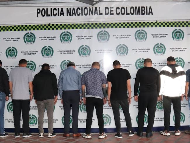 Capturadas 11 personas entre ellas dos servidores públicos por fraude al SOAT. Foto: Policía Nacional