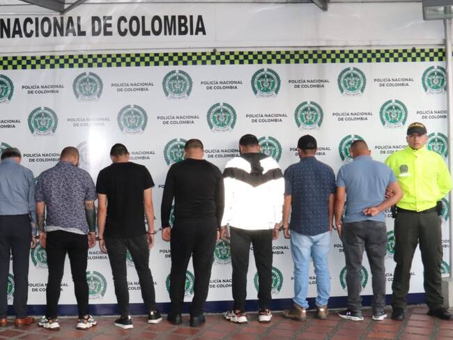 Capturadas 11 personas entre ellas dos servidores públicos por fraude al SOAT. Foto: Policía Nacional