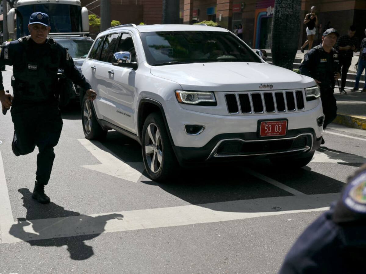 Personal diplomático de la embajada argentina en Venezuela abandonó el país