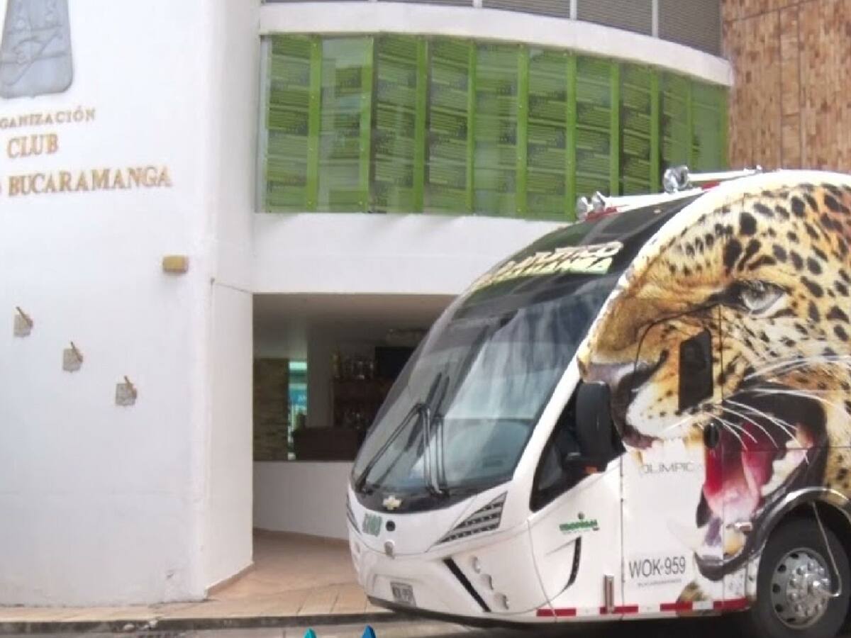 Hinchas agredieron a futbolistas y sede del Atlético Bucaramanga