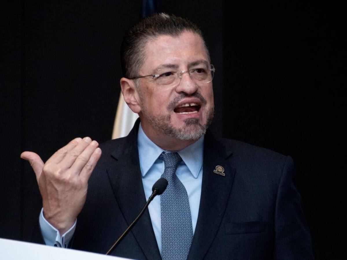 Presidente de Costa Rica confirmó reuniones con Petro y Biden para la próxima semana