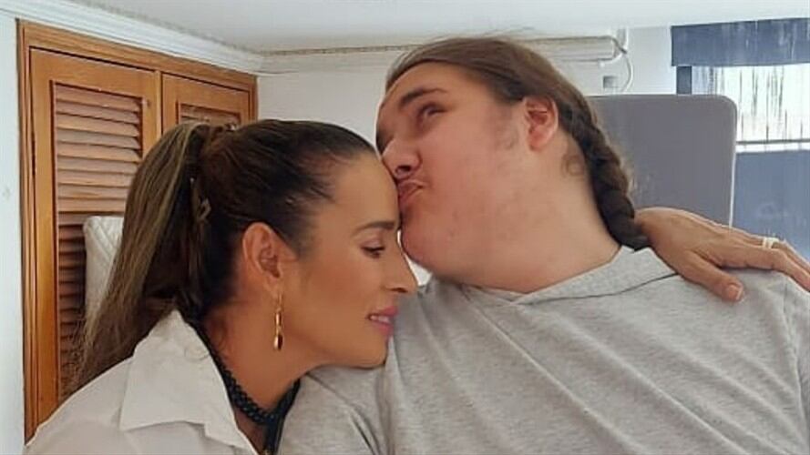 ¿Tengo que ser pobre y estarse muriendo mi hijo para que le den el medicamento que necesita?: Luly Bossa. Foto: Twitter: (@LulyBossaTheOne)