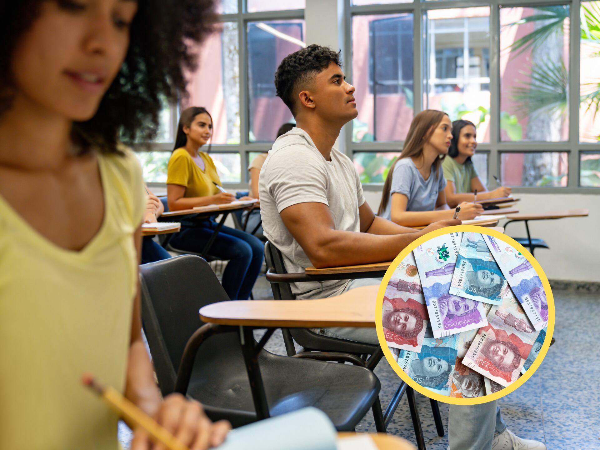 Estudiantes universitarios junto a dinero colombiano (GettyImages)