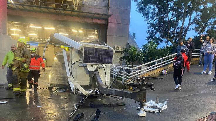 Cabina del Metrocable de Medellín se cayó: hay varias personas heridas