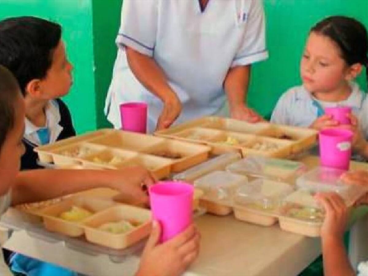 Piden terminar contrato del PAE en Bucaramanga por falta de pago