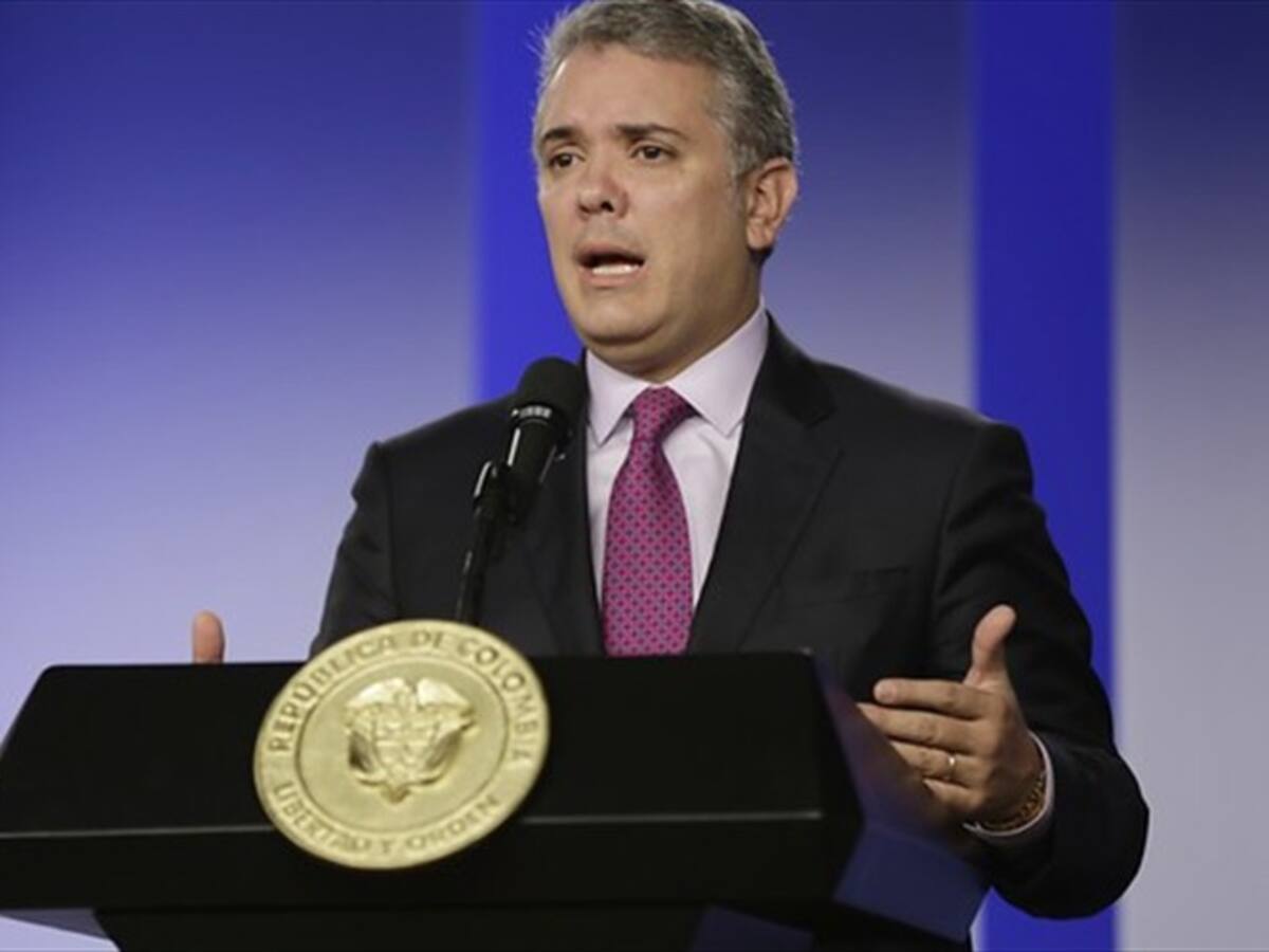 Presidente denuncia tránsito de grupos armados desde y hacia Venezuela