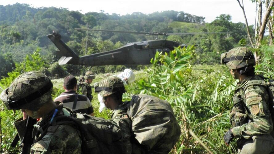 Las autoridades denunciaron que la comunidad realizó una asonada en la que les arrebataron un capturado . Foto: Colprensa