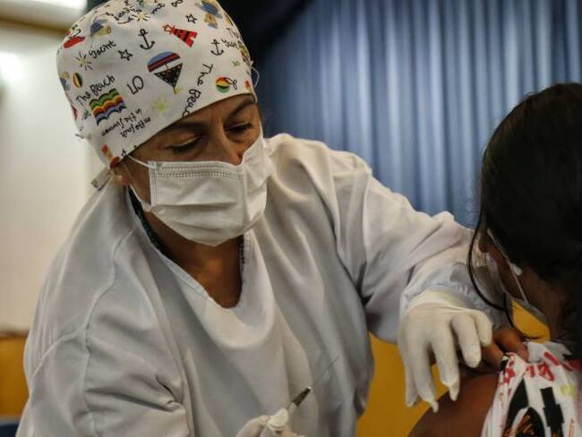 Vacunación menores de edad. Créditos: Colprensa