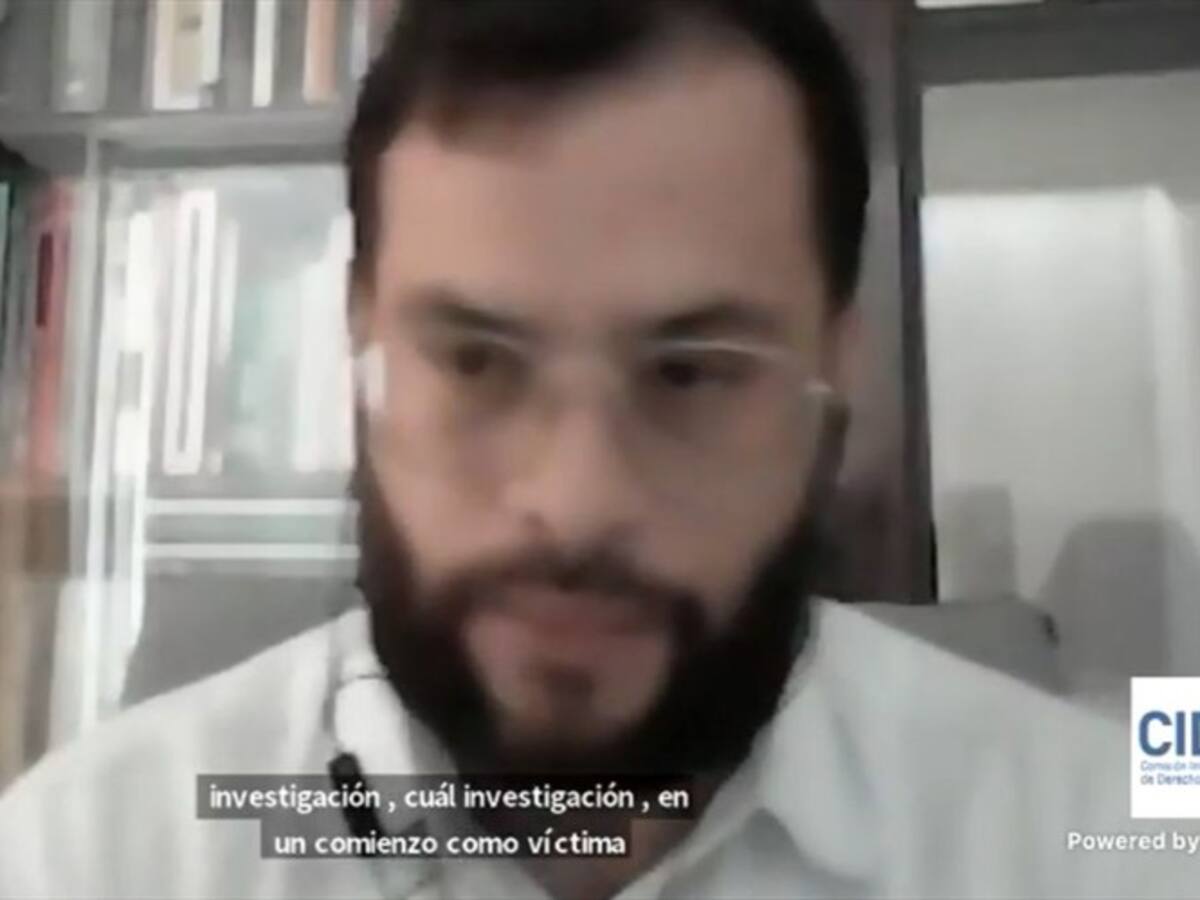 Víctima relató a la CIDH que policías le ofrecieron reunirlo con paramilitares