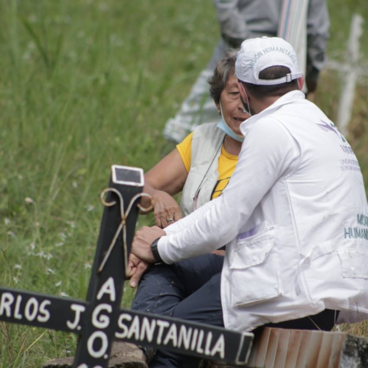 Unidad de Búsqueda recupera cuerpos en Huila que serían de líderes de la UP
