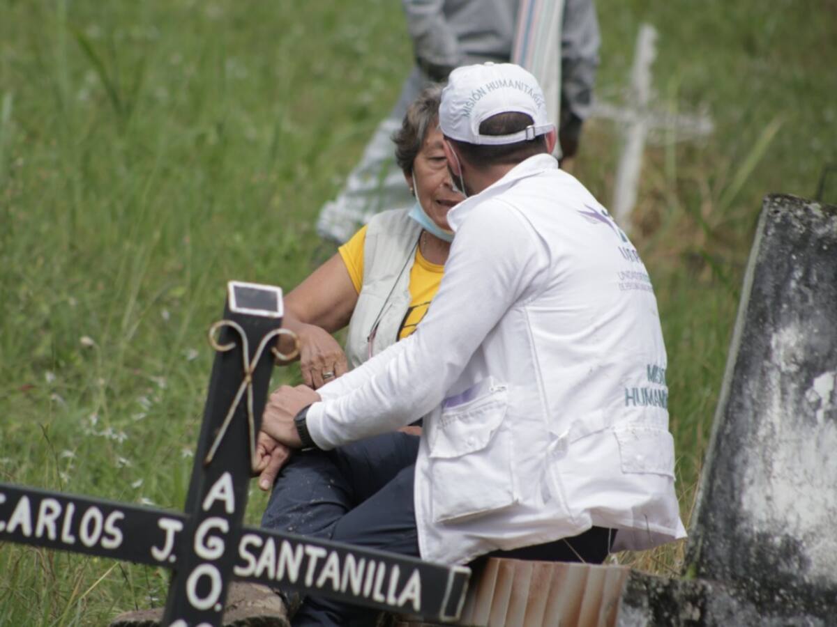 Unidad de Búsqueda recupera cuerpos en Huila que serían de líderes de la UP