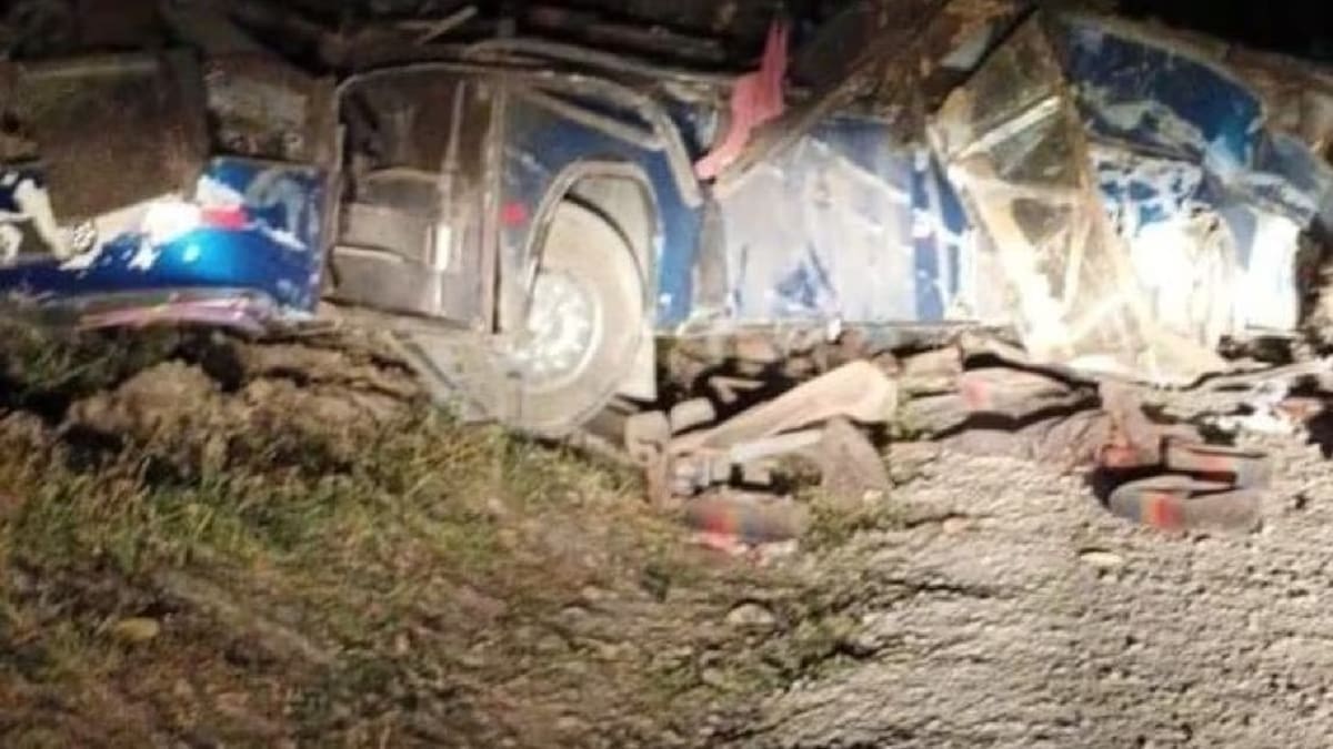 Al menos 39 fallecidos al caer autobús con migrantes por precipicio en Panamá