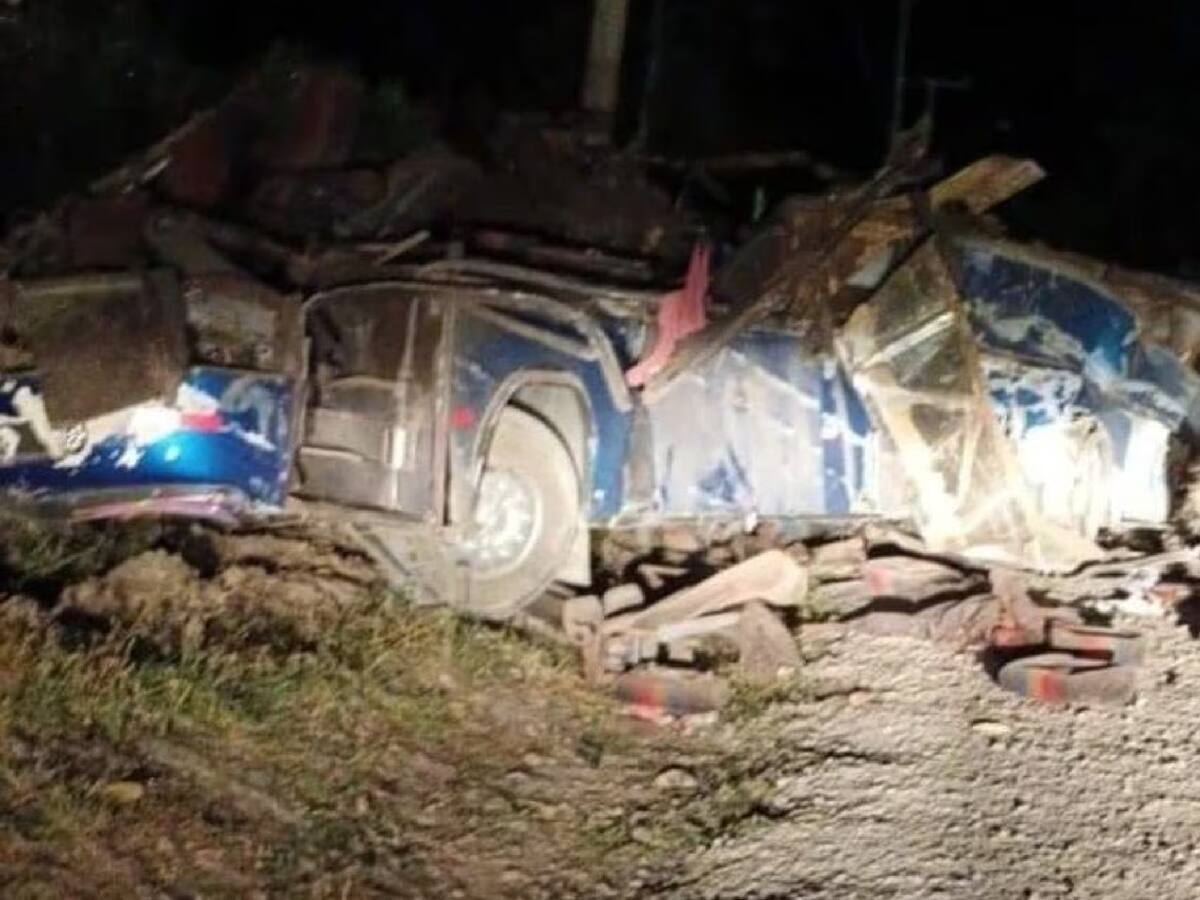 Al menos 39 fallecidos al caer autobús con migrantes por precipicio en Panamá