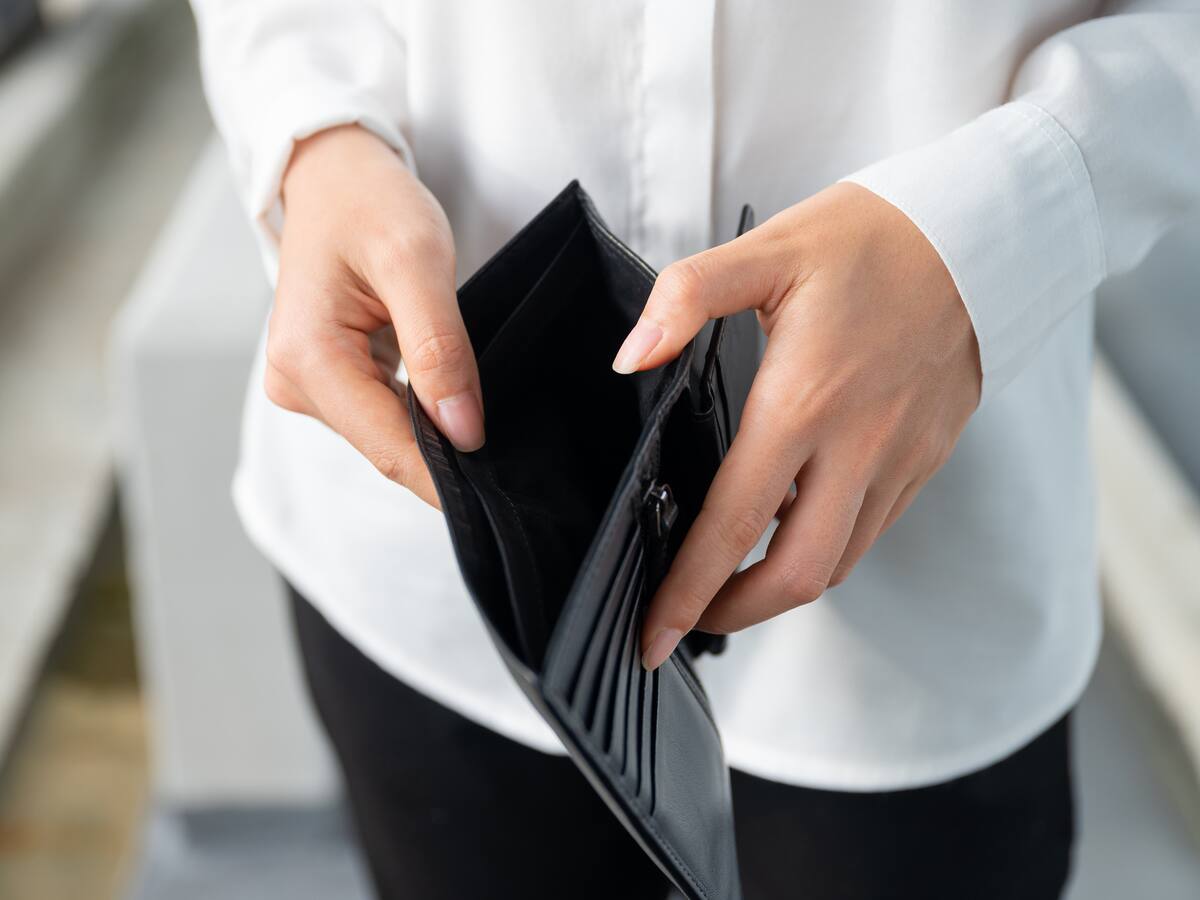 Mujer que habría estafado a la Santo Tomás no les ha pagado a sus empleados